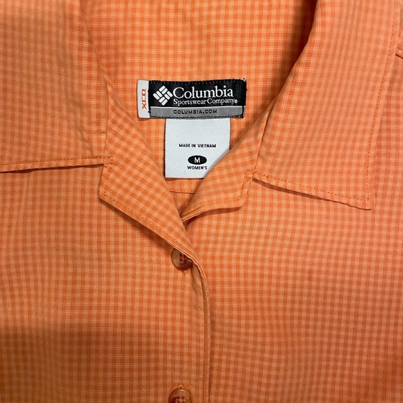 Columbia Short Sleeve Button down, XCB, EUC - Picture 3 of 6